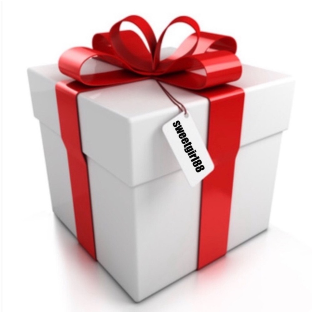 5 NWT Mystery Box!!